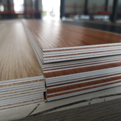 胶粘木纹 LVT 石塑地板砖 PVC 地板